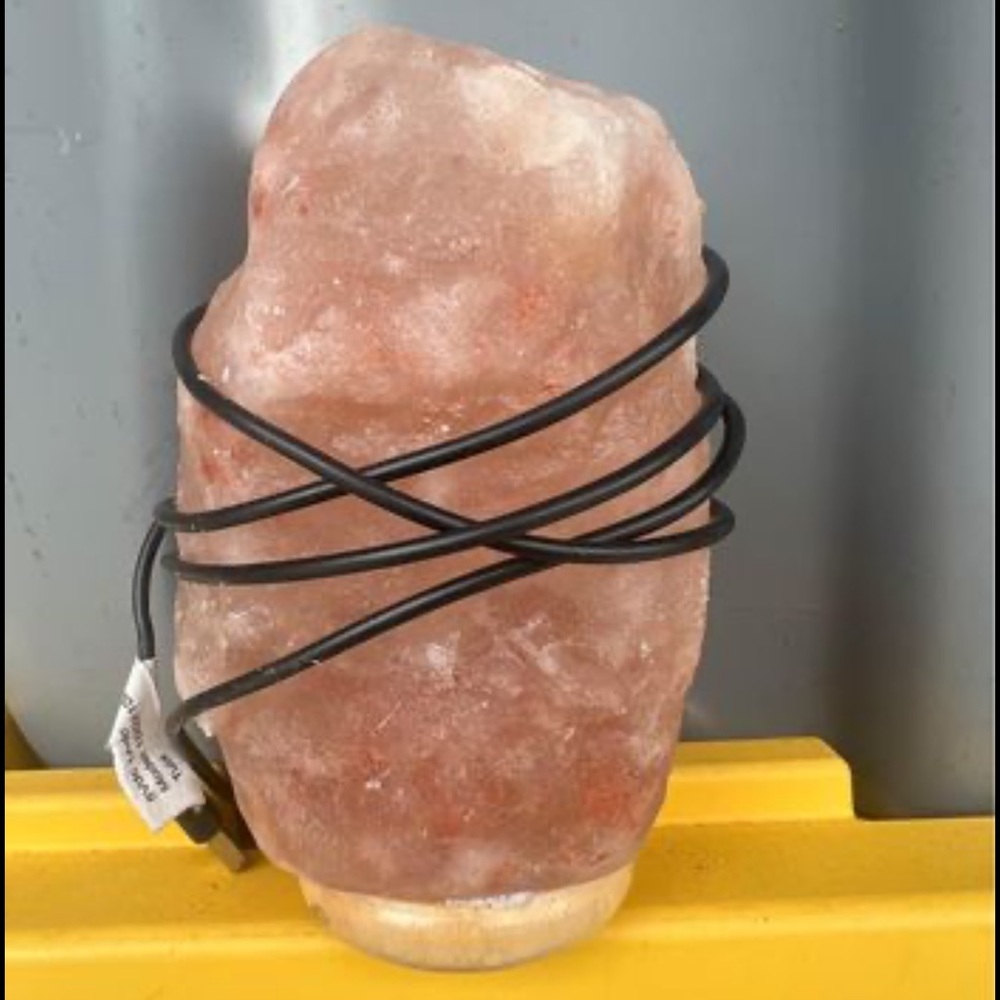 Himalayan salt lamp